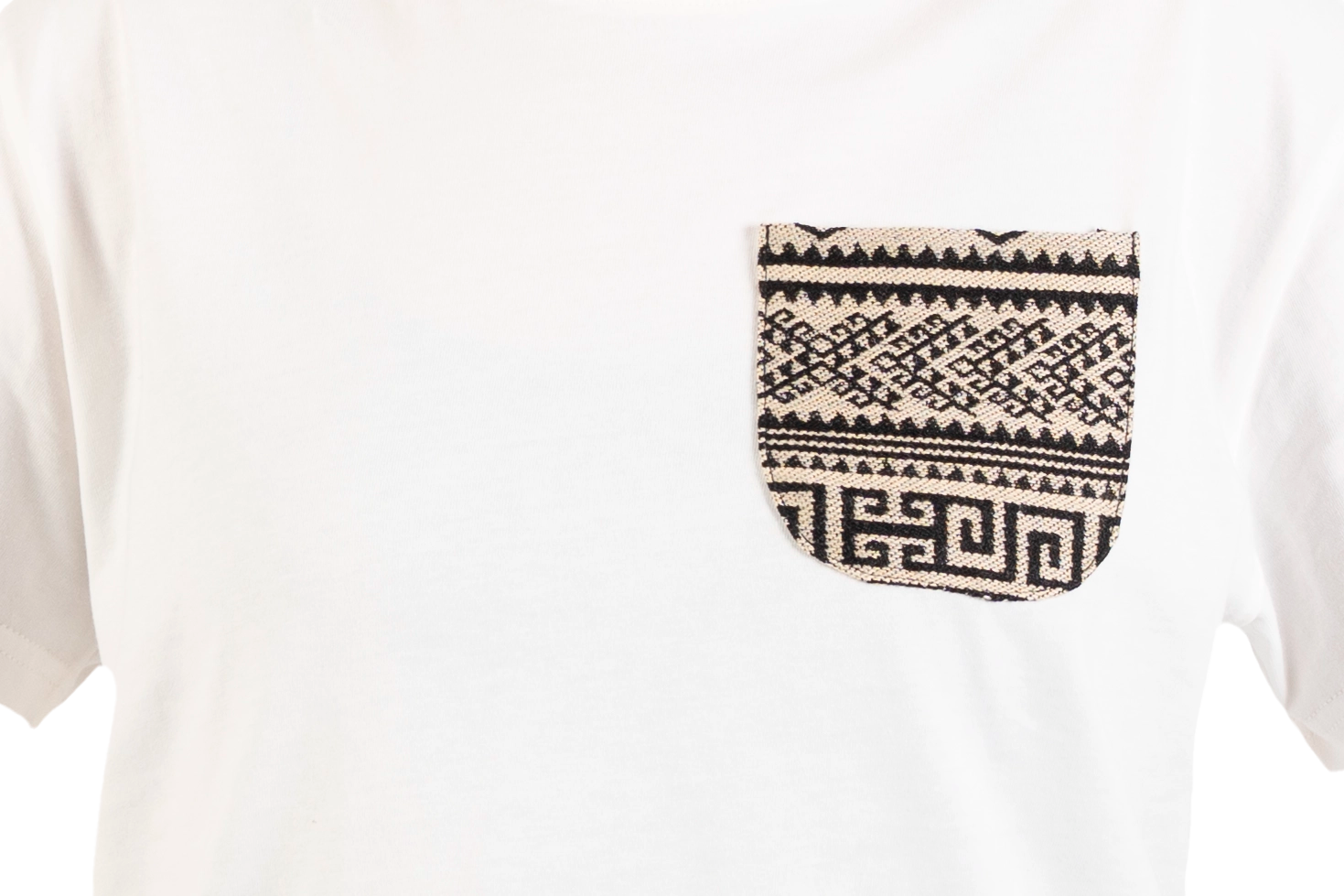 W ETHNIC POCKET RAW T-SHIRT 01